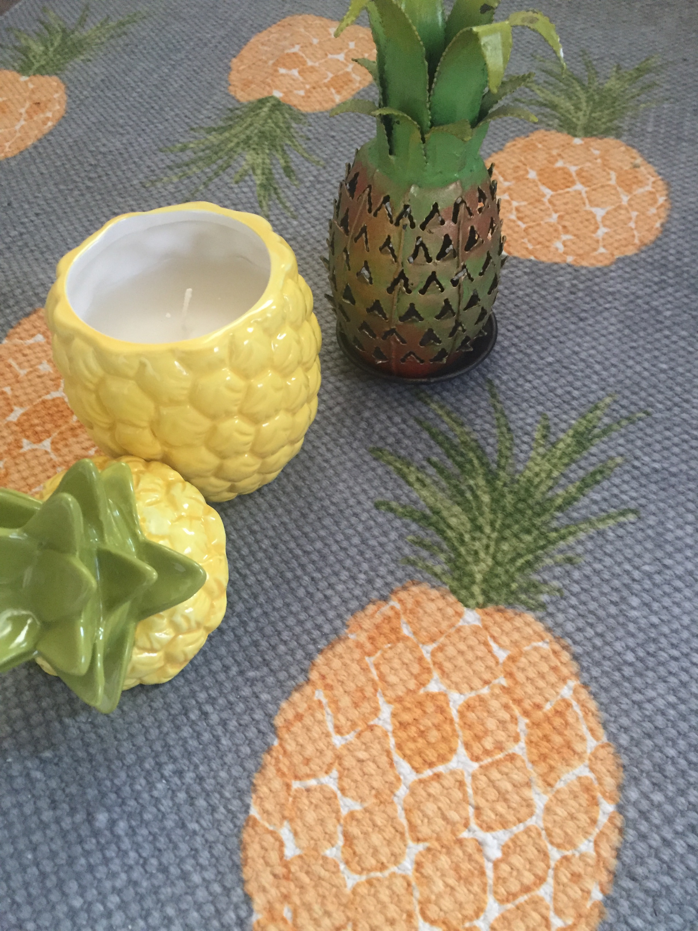 Pineapple Gift